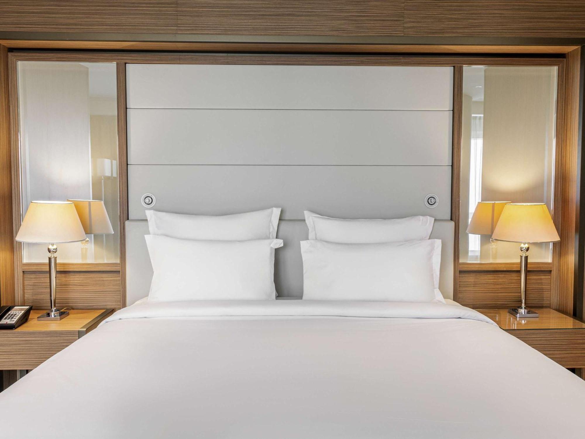 Hotel Oran Bay Managed By Accor Buitenkant foto